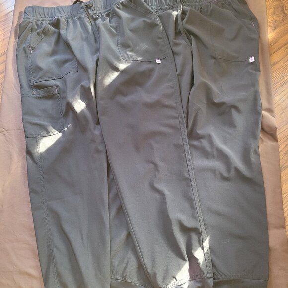 Scrubs - Picture 1 of 4